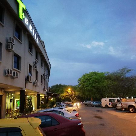 T+ Hotel Sungai Petani Extérieur photo