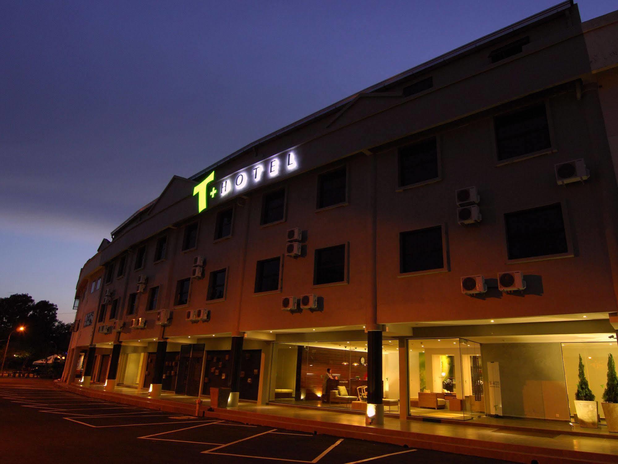 T+ Hotel Sungai Petani Extérieur photo
